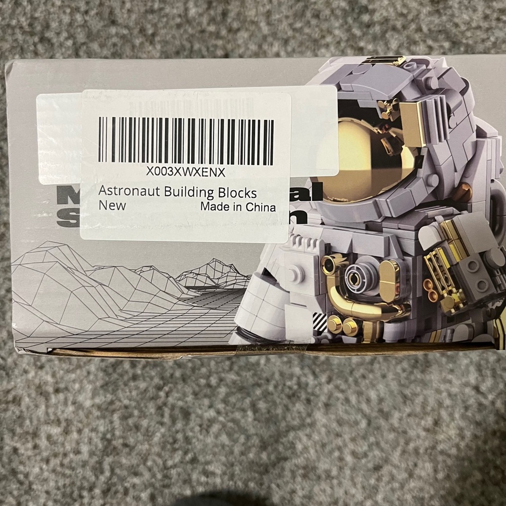 Mechanical Spaceman Building Blocks Set, New without tags - Picture 7 of 10